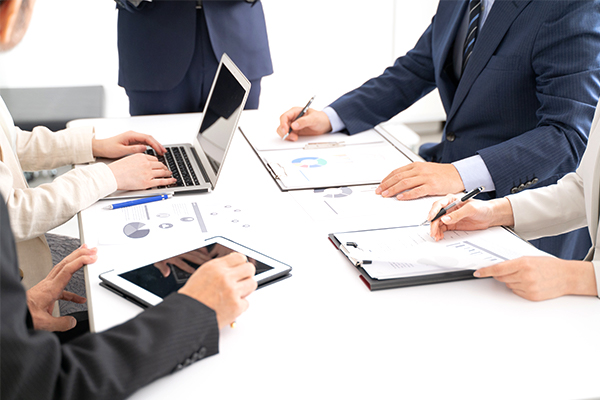 審査を通過した「ホンモノ」のみが掲載できるマッチングプラットフォーム。